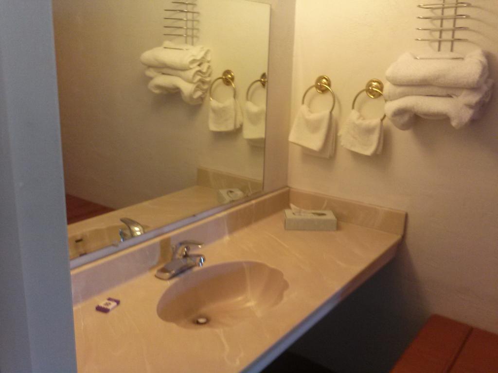 Americas Best Value Inn Wendover Pokój zdjęcie